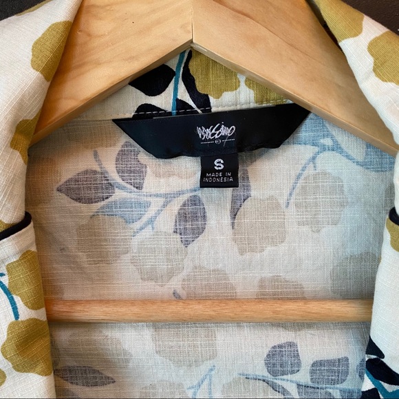 Cute vintage inspired top - Picture 5 of 5